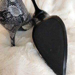 Nine West Faux Snakeskin heel